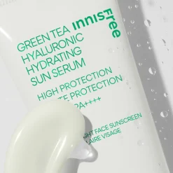 Green Tea Hyaluronic Hydrating Sun Serum SPF50 Sérum Solaire