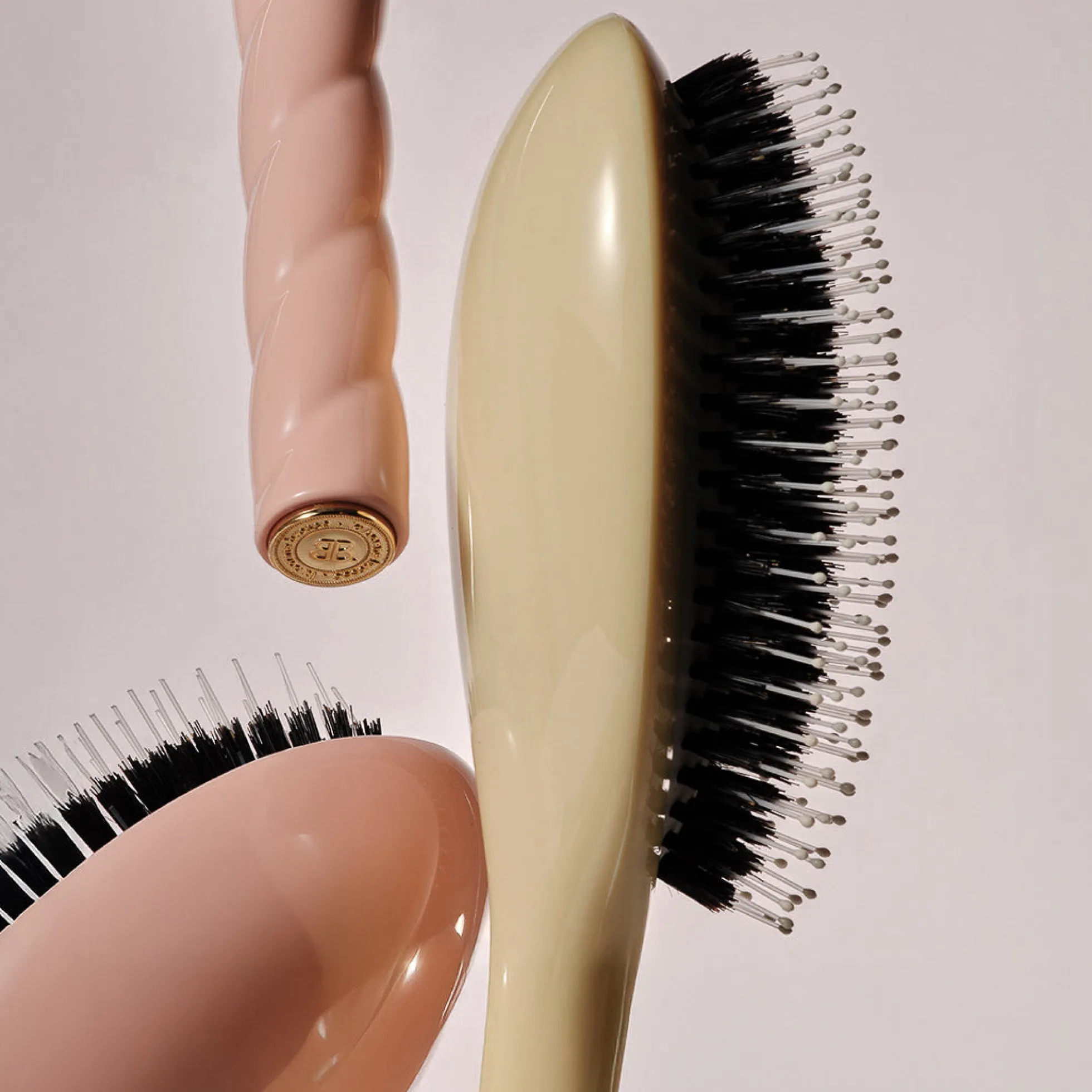 La Brosse N°02 L’indispensable Soin et Démêlage