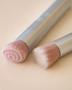 Skin2Skin Foundation Brush